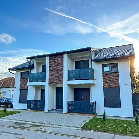 Kiko Apartmani Lux Zrenjanin Luaran gambar