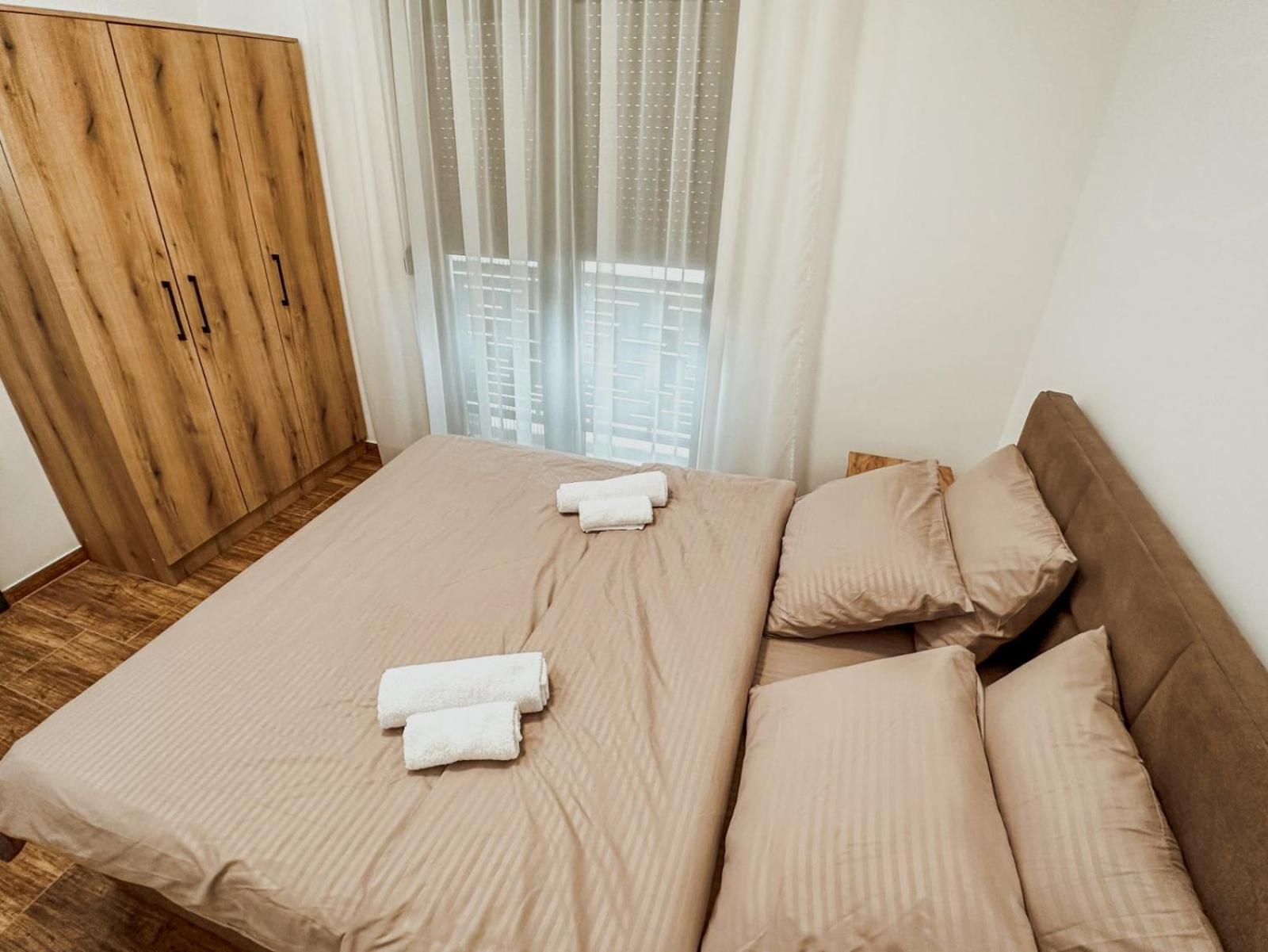 Kiko Apartmani Lux Zrenjanin Luaran gambar